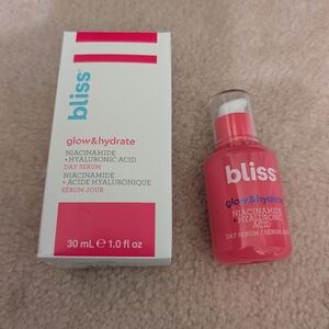 Brand New unused Bliss Glow & Hydrate Niacinamide Hyaluronic Serum 30ml